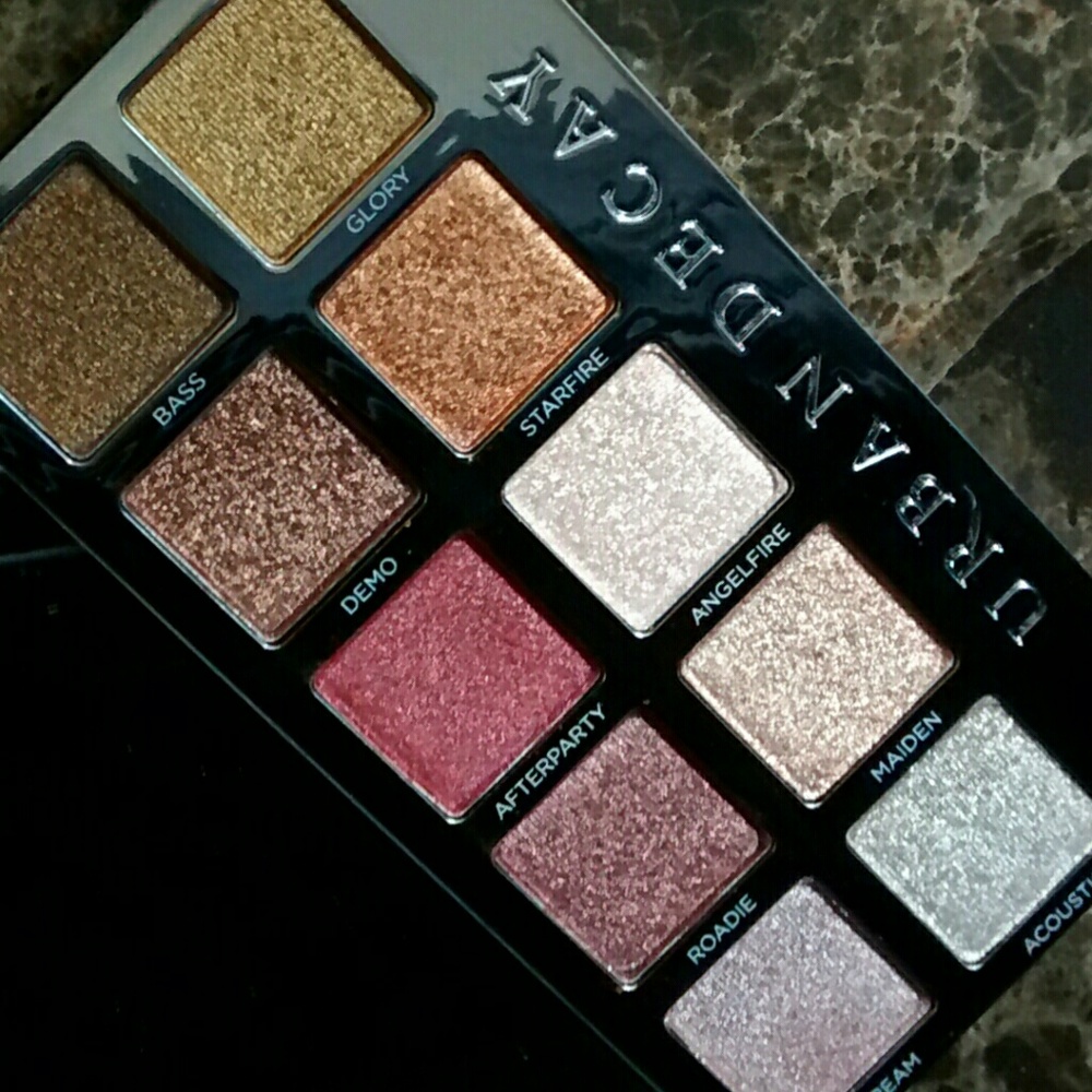 Urban Decay Heavy Metals Palette - Picture 4 of 6